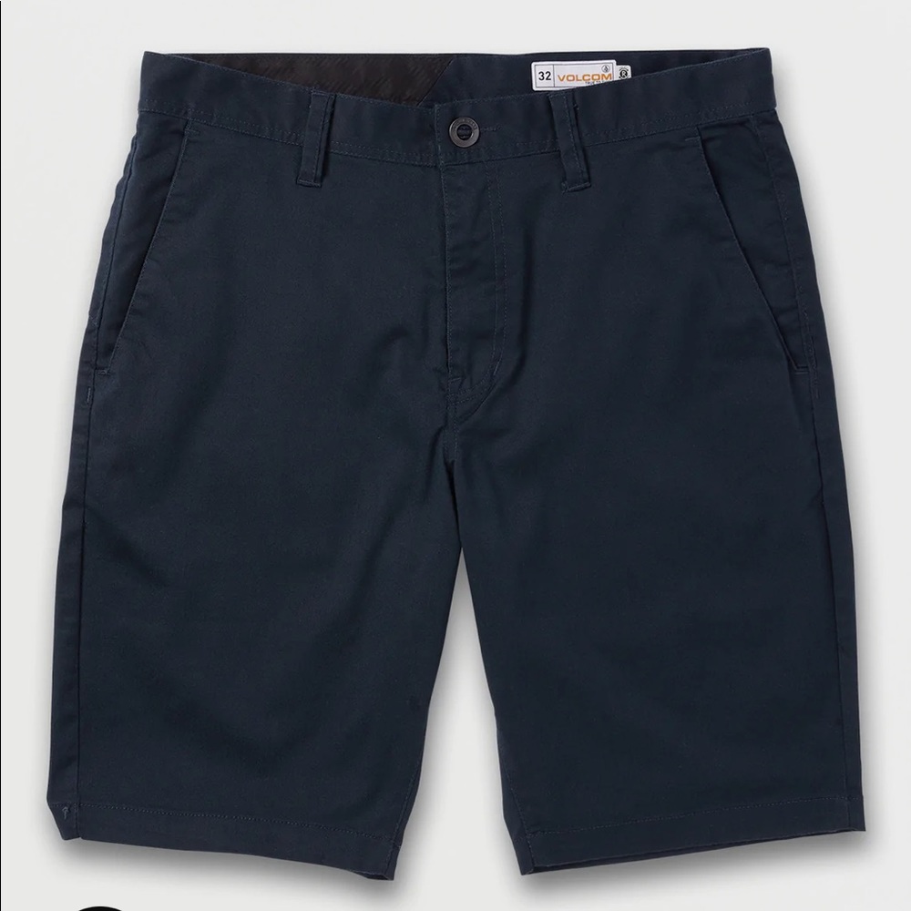 Volcom men’s navy blue shorts